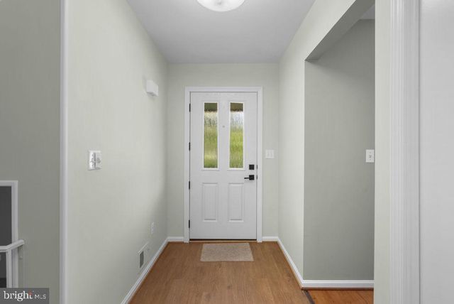 18001 MILL CREEK DR, Rockville, MD 20855