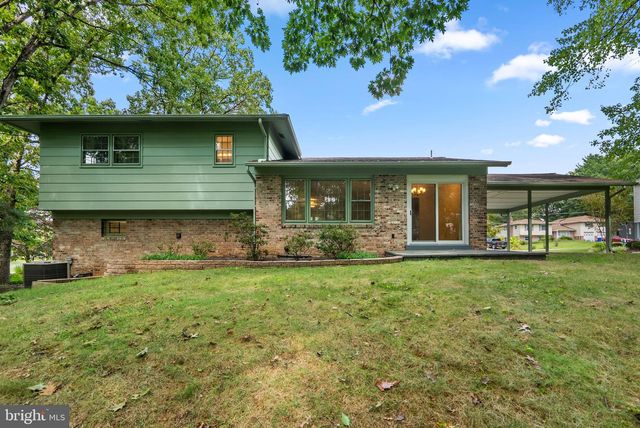 18001 MILL CREEK DR, Rockville, MD 20855