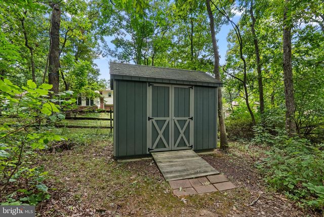 18001 MILL CREEK DR, Rockville, MD 20855