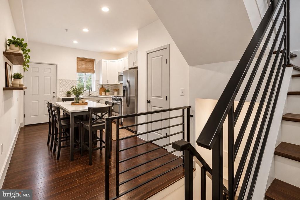 1770 WATERLOO ST, Philadelphia, PA 19122 — photo 2