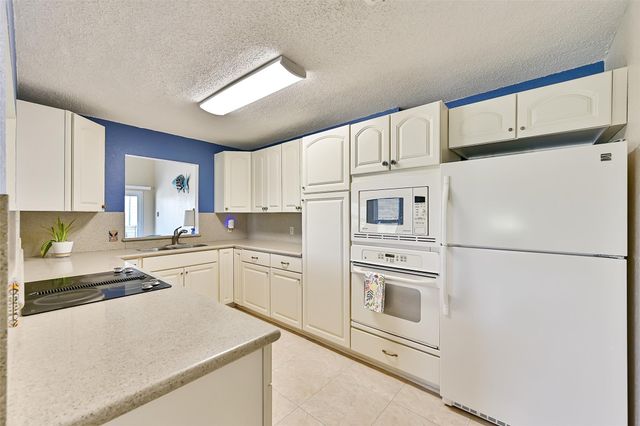 8111 Broadway Street 5, Galveston, TX 77554