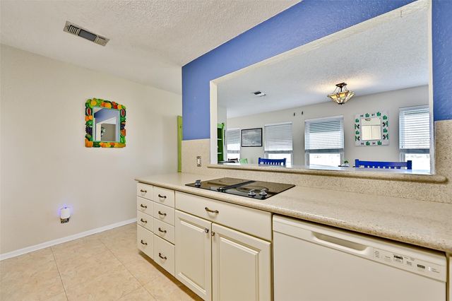 8111 Broadway Street 5, Galveston, TX 77554