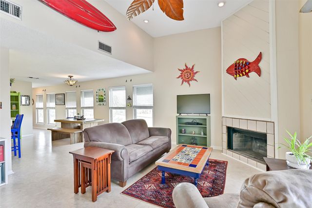 8111 Broadway Street 5, Galveston, TX 77554