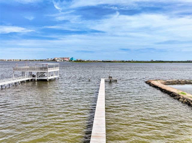 8111 Broadway Street 5, Galveston, TX 77554