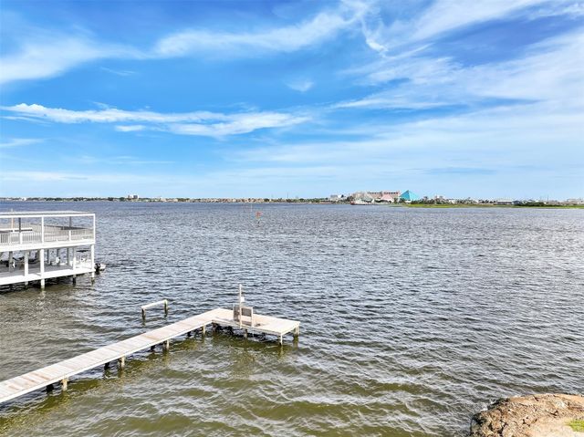 8111 Broadway Street 5, Galveston, TX 77554