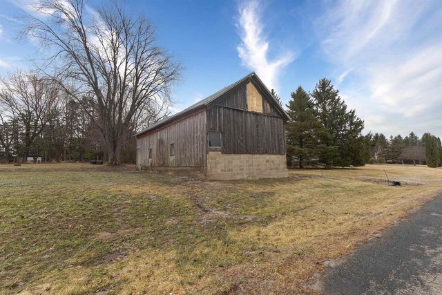 W7549 SPRING ROAD, Greenville, WI 54942
