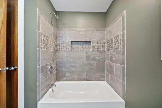 10301 County Farm Road, Parma, MI 49269