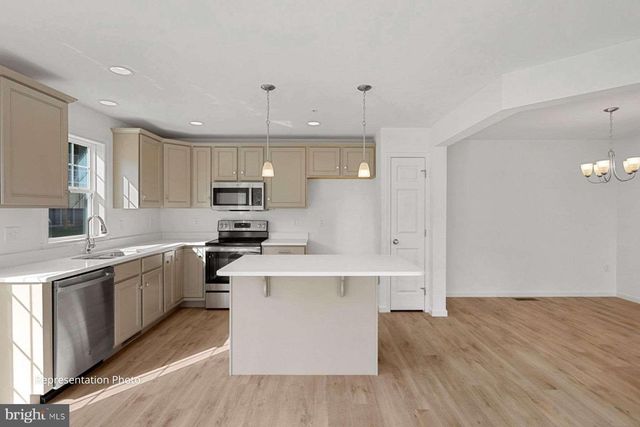 577 SWEET HONEY LN, Mechanicsburg, PA 17055