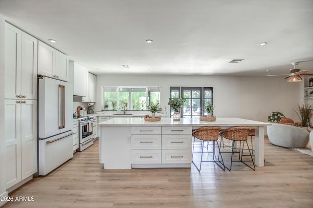 4011 E HANCOCK Drive, Phoenix, AZ 85028