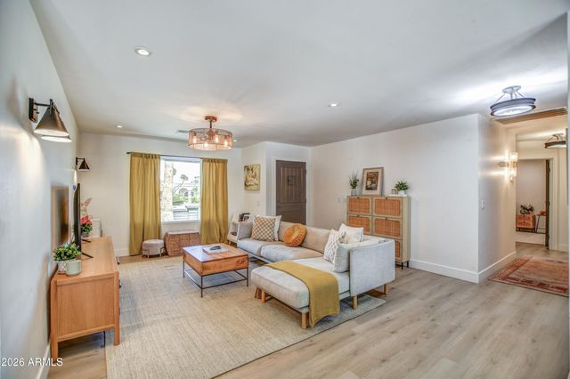 4011 E HANCOCK Drive, Phoenix, AZ 85028