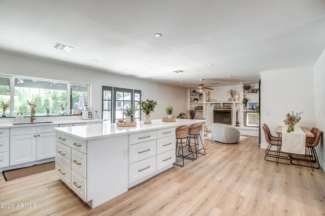 4011 E HANCOCK Drive, Phoenix, AZ 85028