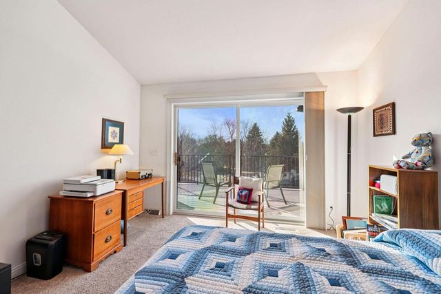 445 Sunset TRAIL, Hartland, WI 53029