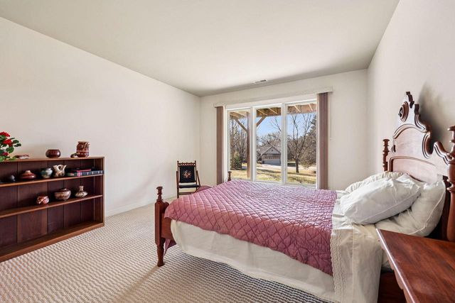 445 Sunset TRAIL, Hartland, WI 53029