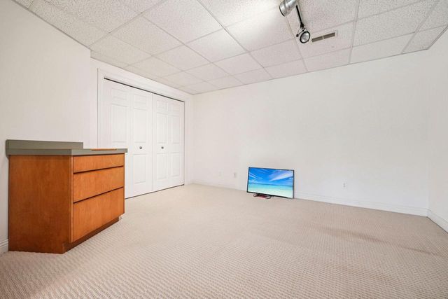 445 Sunset TRAIL, Hartland, WI 53029