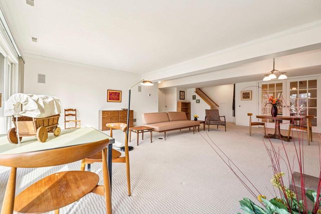 445 Sunset TRAIL, Hartland, WI 53029