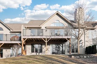 445 Sunset TRAIL, Hartland, WI 53029