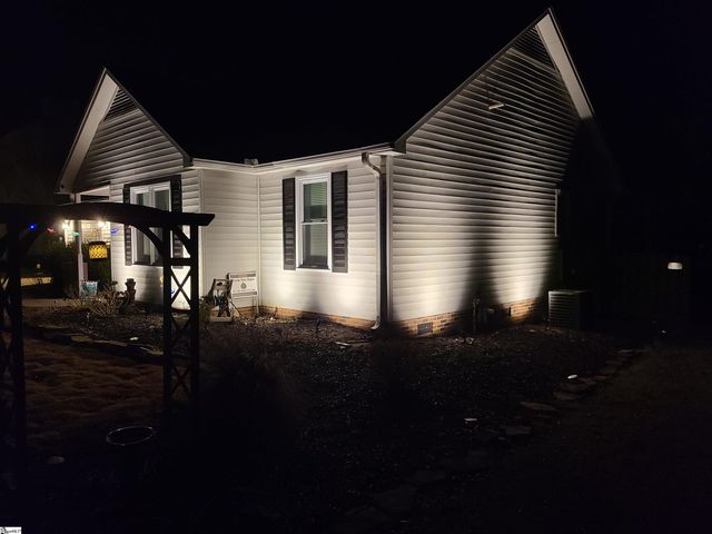 306 Fairdale Drive, Simpsonville, SC 29681