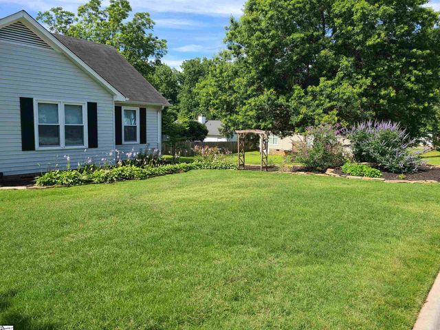 306 Fairdale Drive, Simpsonville, SC 29681