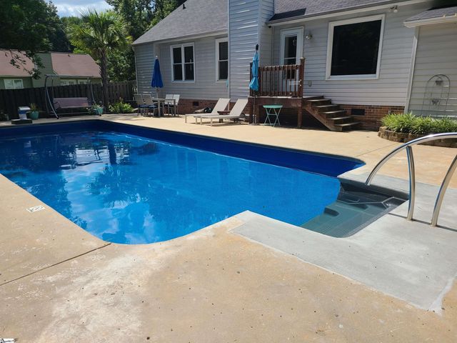 306 Fairdale Drive, Simpsonville, SC 29681