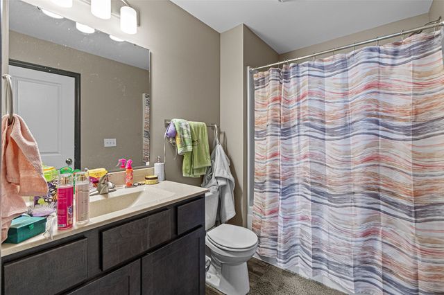 372 Tanglewood Drive, Solon, IA 52333