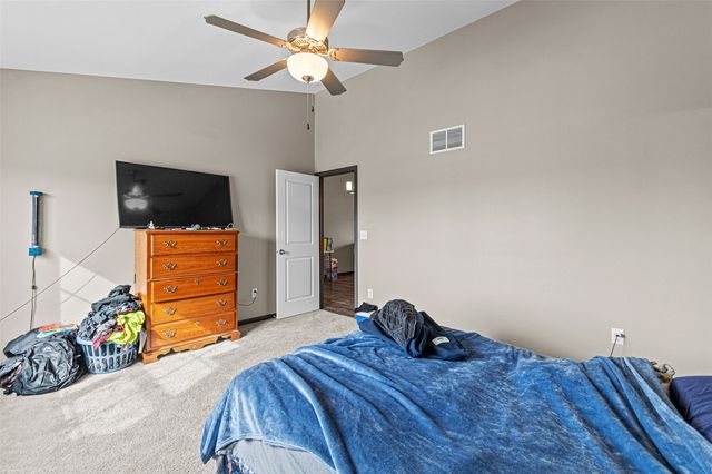 372 Tanglewood Drive, Solon, IA 52333