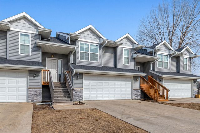 372 Tanglewood Drive, Solon, IA 52333