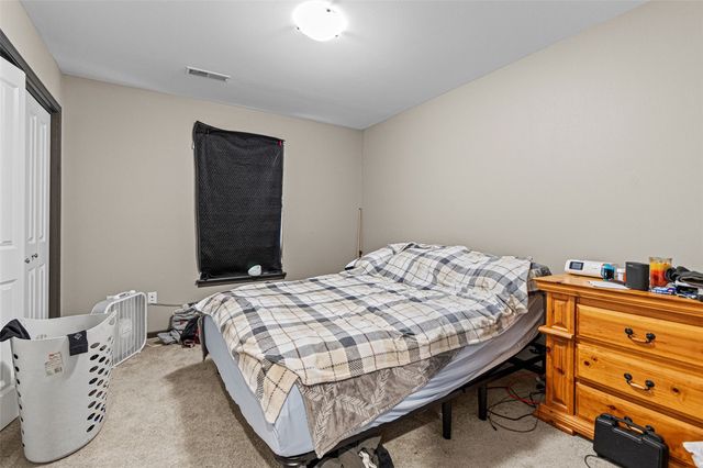 372 Tanglewood Drive, Solon, IA 52333