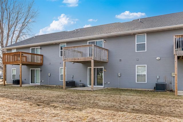 372 Tanglewood Drive, Solon, IA 52333