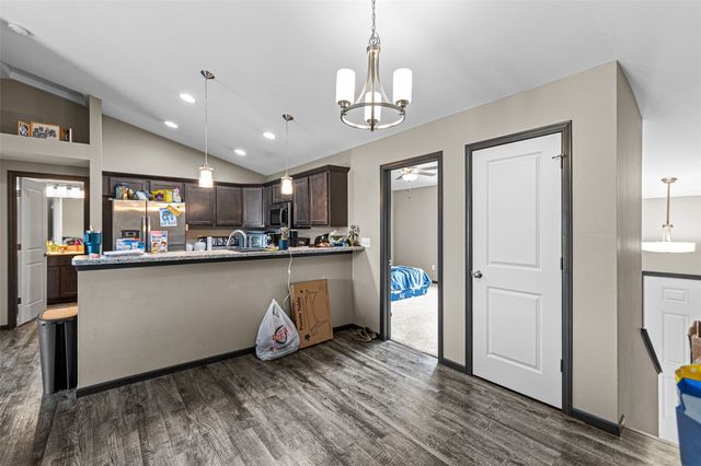 372 Tanglewood Drive, Solon, IA 52333