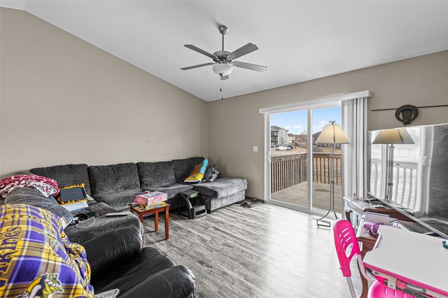 372 Tanglewood Drive, Solon, IA 52333