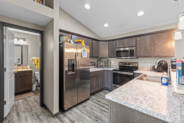 372 Tanglewood Drive, Solon, IA 52333