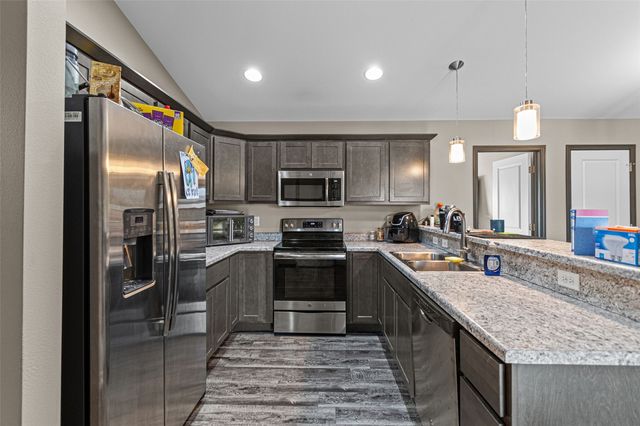 372 Tanglewood Drive, Solon, IA 52333