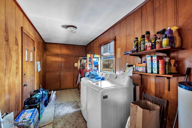 15900 Van Eaton Circle, Biloxi, MS 39532