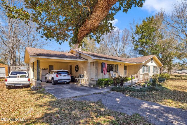 15900 Van Eaton Circle, Biloxi, MS 39532