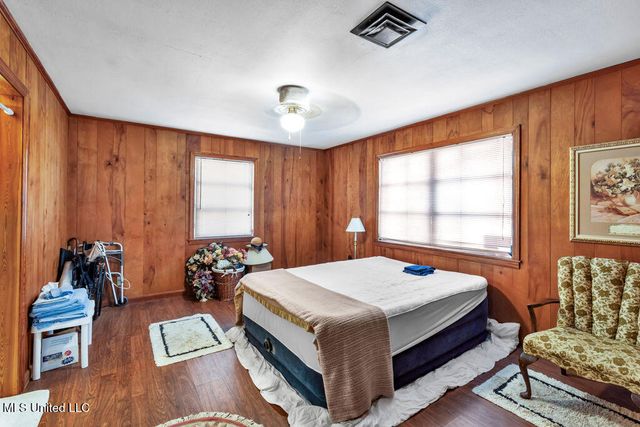 15900 Van Eaton Circle, Biloxi, MS 39532
