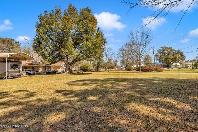 15900 Van Eaton Circle, Biloxi, MS 39532