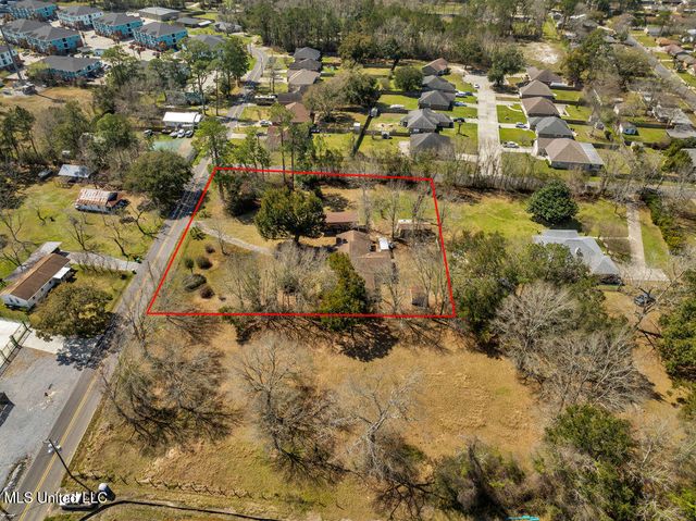 15900 Van Eaton Circle, Biloxi, MS 39532