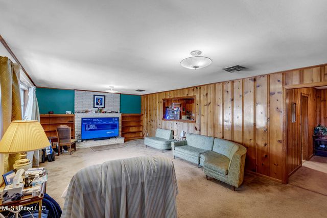15900 Van Eaton Circle, Biloxi, MS 39532