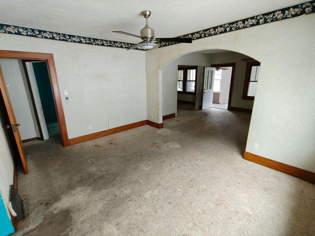 233 Oakwood Street, Hammond, IN 46324