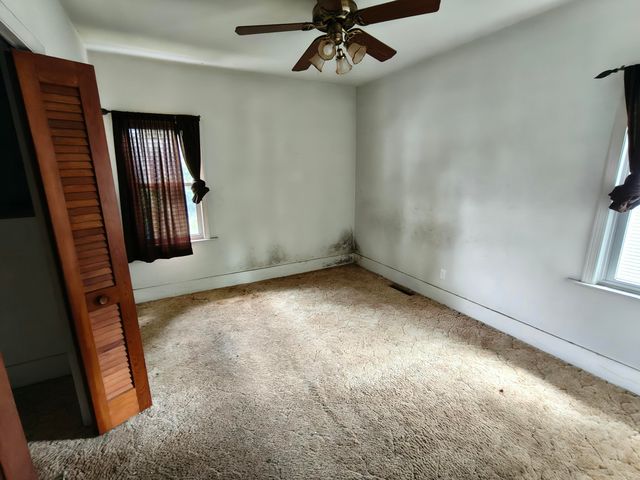 233 Oakwood Street, Hammond, IN 46324