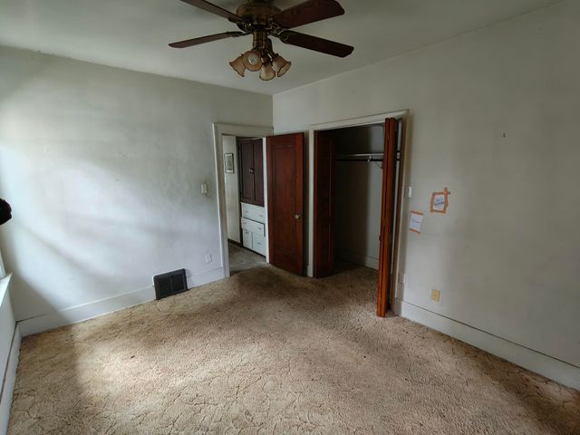 233 Oakwood Street, Hammond, IN 46324