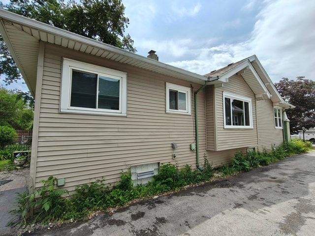 233 Oakwood Street, Hammond, IN 46324