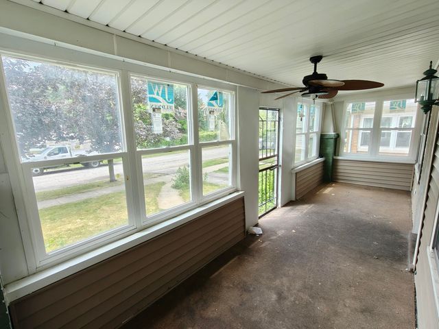 233 Oakwood Street, Hammond, IN 46324