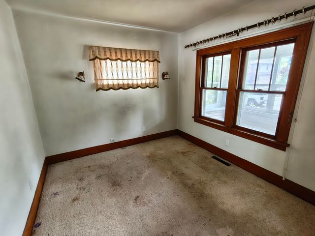 233 Oakwood Street, Hammond, IN 46324