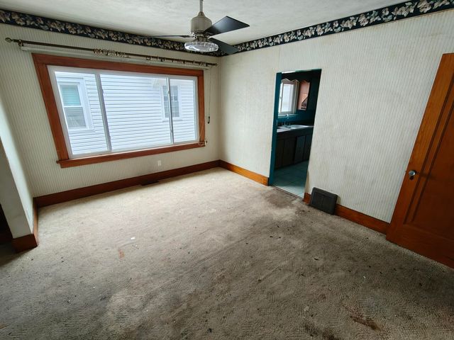233 Oakwood Street, Hammond, IN 46324