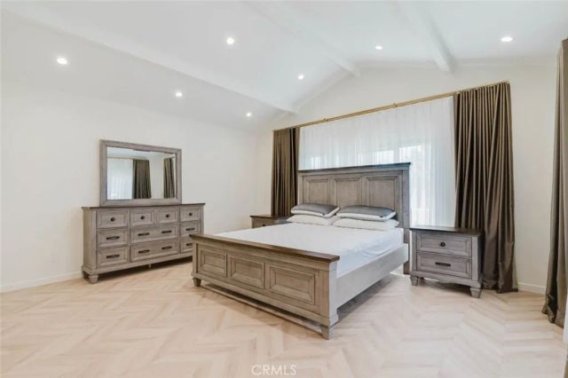 10414 Tiara Street, North Hollywood, CA 91601