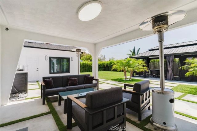 10414 Tiara Street, North Hollywood, CA 91601