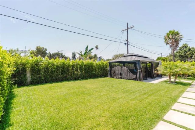 10414 Tiara Street, North Hollywood, CA 91601