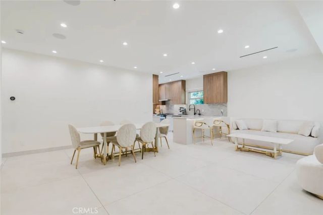 10414 Tiara Street, North Hollywood, CA 91601