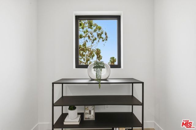 3842 Don Tomaso Drive, Los Angeles, CA 90008